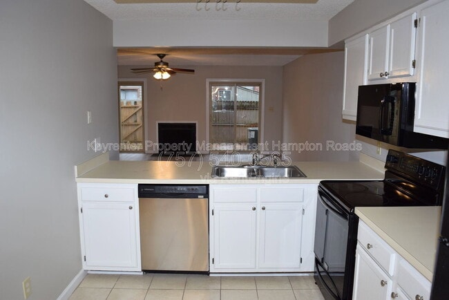 Photo - 1412 Woodscape Ln