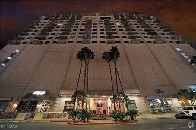 Building Photo - 900 S Las Vegas Blvd Unit 804 Rental