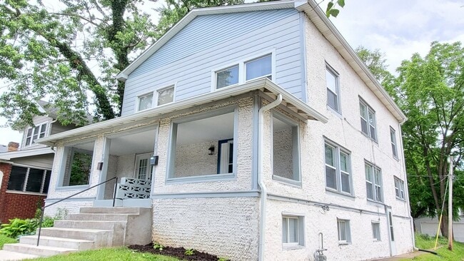 Historic Garfield Park Neighborhood Charmer! - Historic Garfield Park Neighborhood Charmer! Townhome