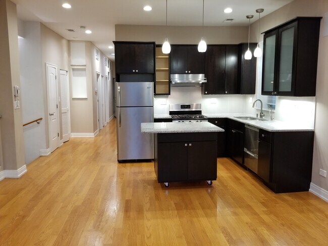 Photo - 2334 W Taylor St