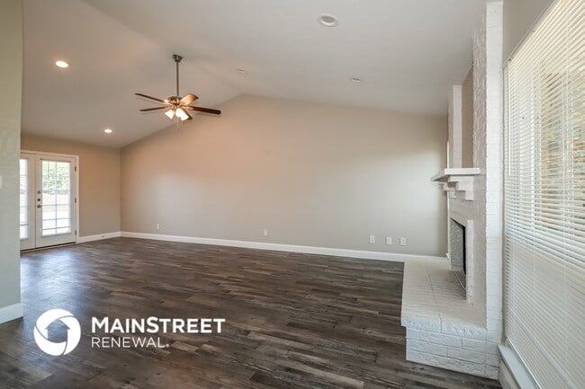 Photo - 528 Olympus St