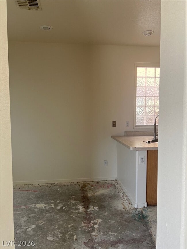 Photo - 5640 Mt Athos St