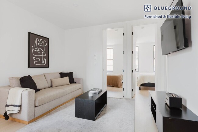 Photo - 250 N 6th St Unidad SI FL3-ID1501