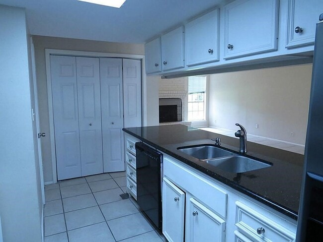 Photo - 9535 Clanton St