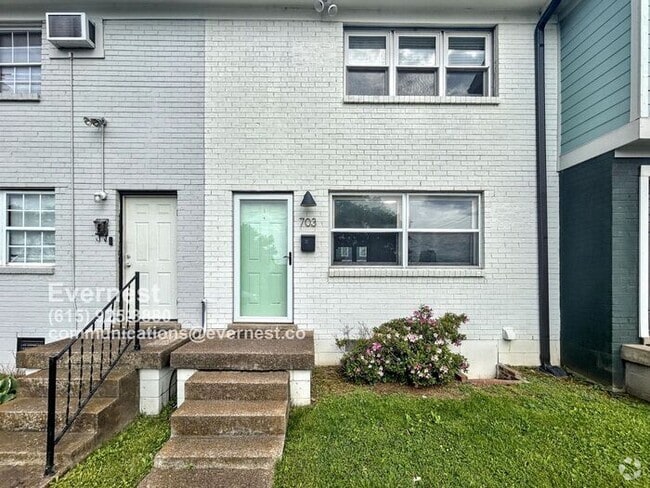 Building Photo - Charming 2-Bedroom Townhome with Fenced-in...