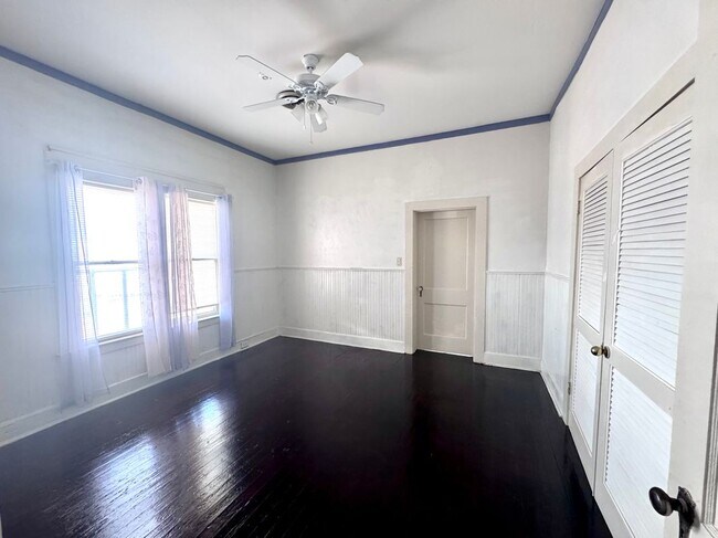 Photo - 1805 Washington St