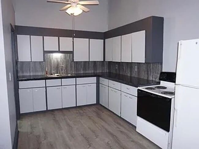 Building Photo - 317 S Clinton Ave Unit Apartment # B