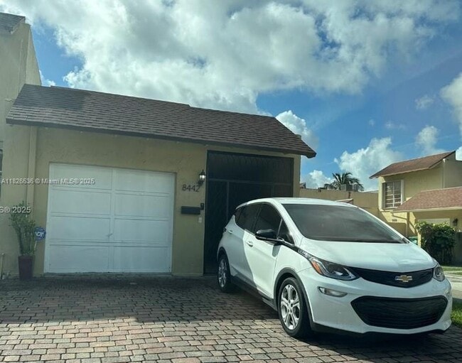 Photo - 8442 SW 103rd Ave Unidad 8442