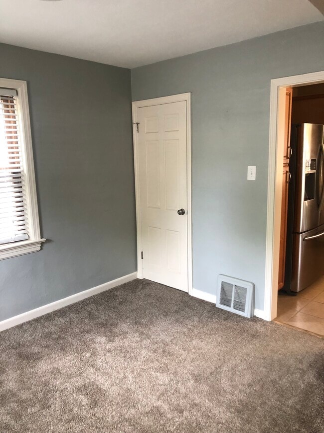 Photo - 11 St James Ct