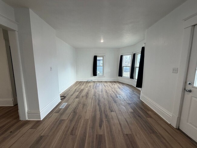 Photo - Spacious 4 Bedroom home