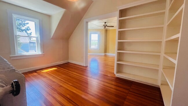 Photo - 61 Almy St Unidad 2