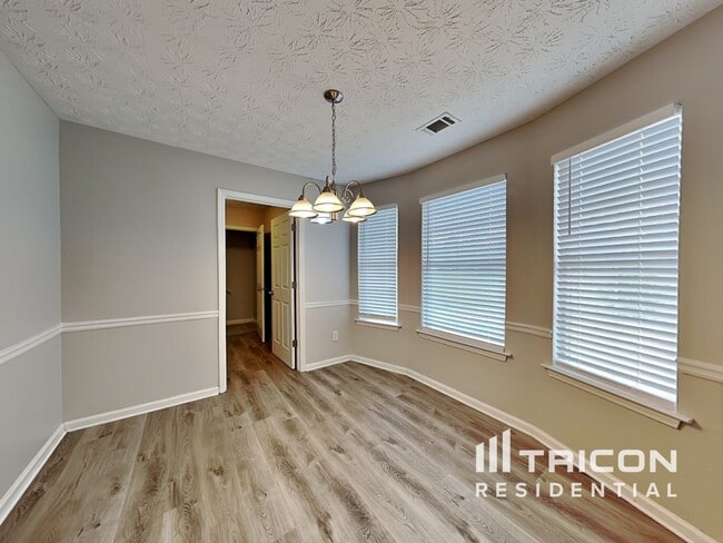 Photo - 100 Doves Nest