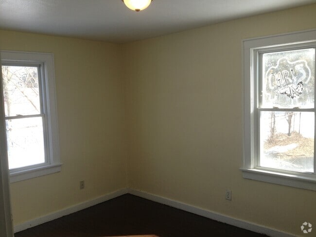 Building Photo - 2923 Winter St Rental