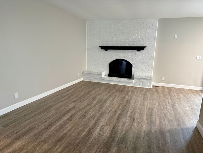 Photo - 315 Whispering Pines