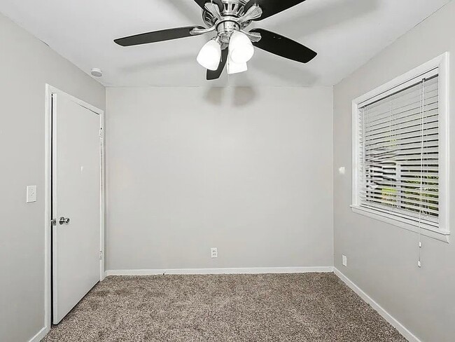 Photo - 1139 Bowman Rd