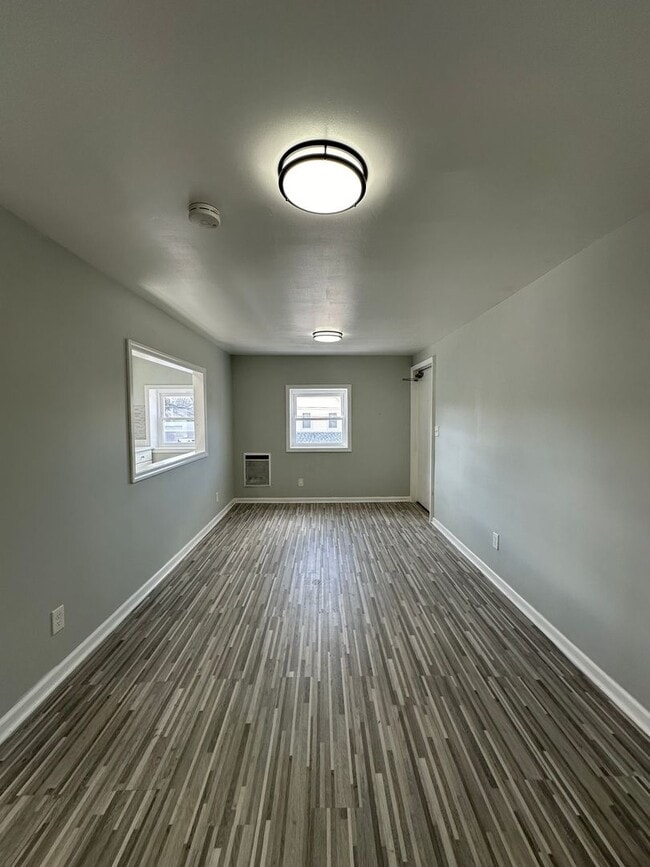 Photo - Somerset Apartments