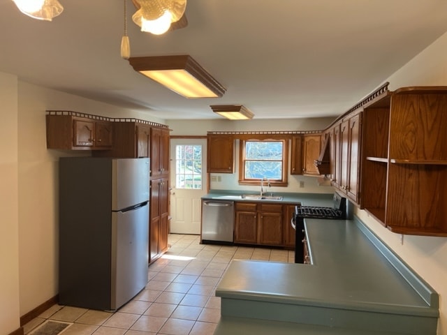 Photo - 821 Charles Ave