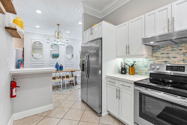 Photo - 625 NE 7th Ave