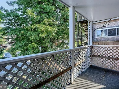 Photo - 1418 State St