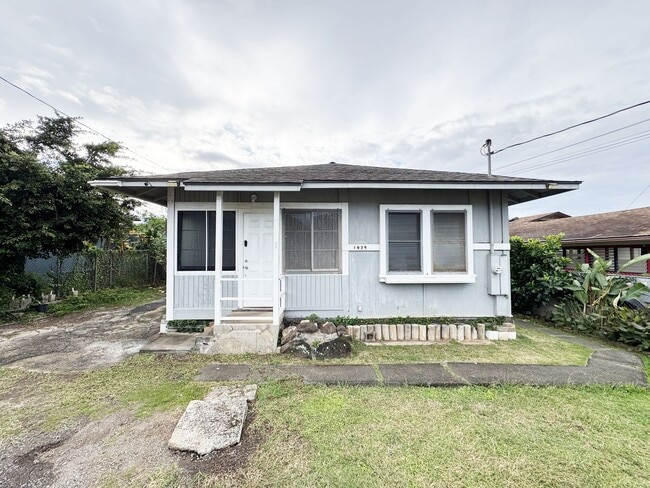 Building Photo - 2322-ST Unit Front