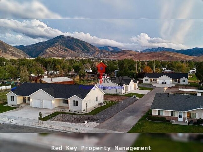 Photo - 600 N Duplex NEW