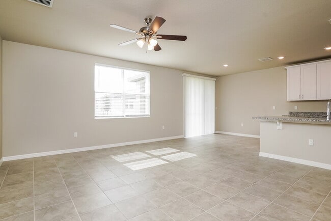 Photo - 5284 Sanders Oak Trl