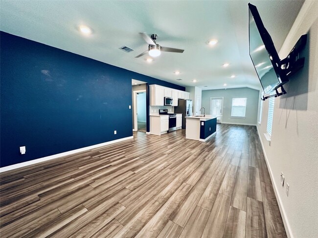 Photo - 1118 Amistad Lp