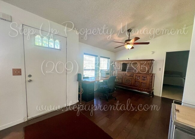Photo - Charming 3 Bedroom Willow Springs Retreat Near Lake, Park & Clubhouse with Solar!