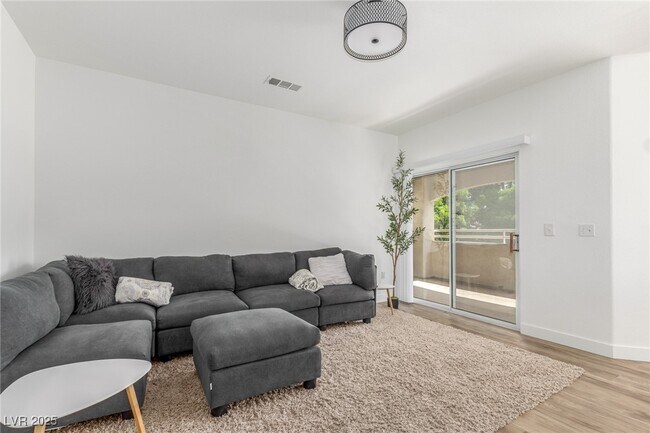 Photo - 1500 Cardinal Peak Ln Unit 203