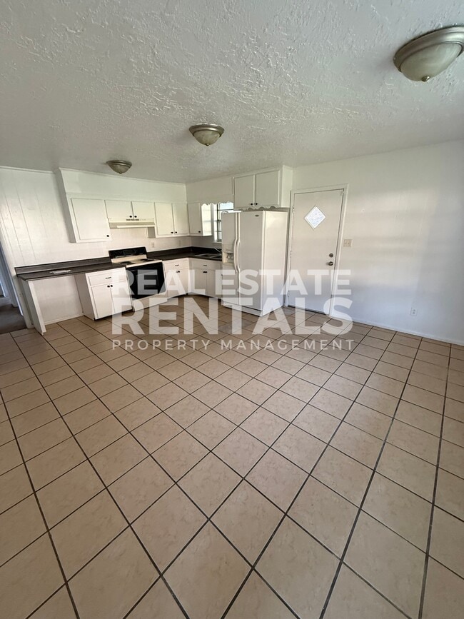 Photo - 1207 Brookside Dr