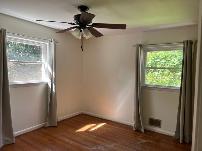 Photo - 640 Collingwood Dr