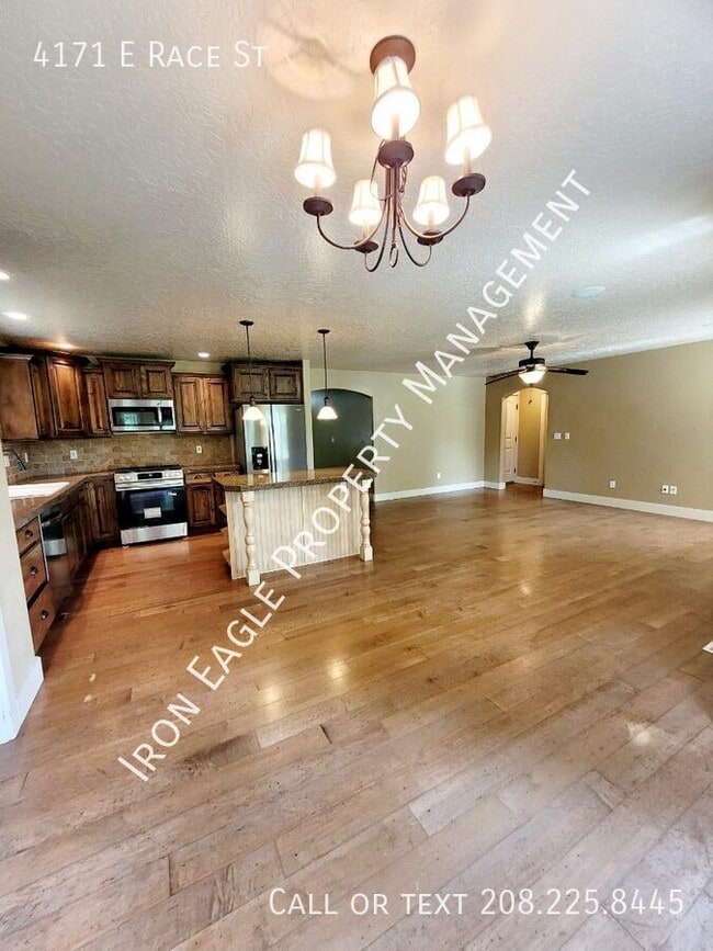 Photo - 4171 E Race St