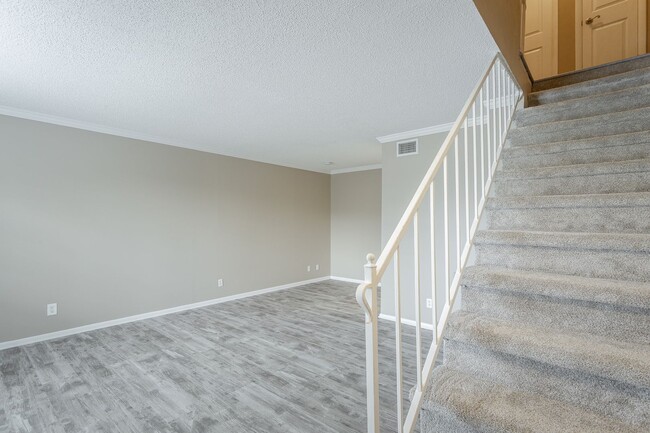 Photo - 741 S Germantown Cir Unidad B