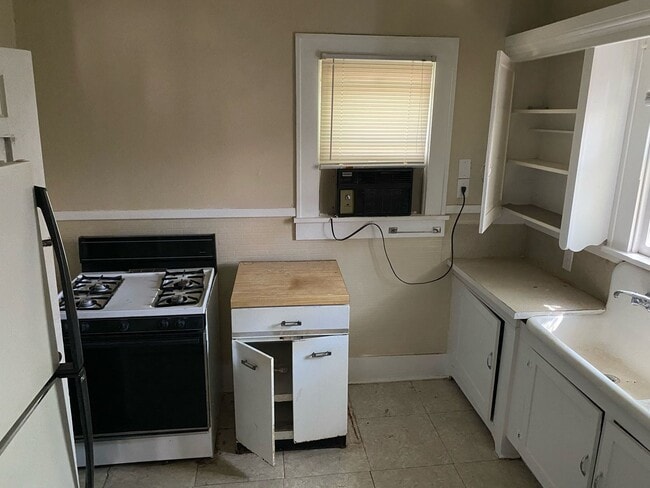 Photo - ONE BEDROOM ONE BATH