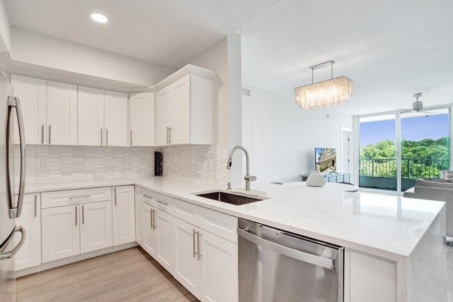 Photo - 700 E Boynton Beach Blvd