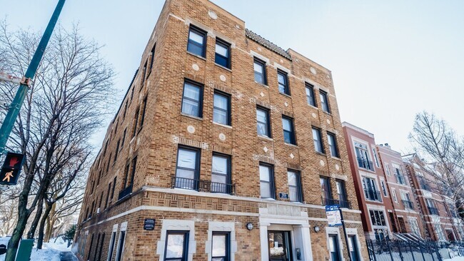 Building Photo - NEWLY REHABBED COZY STUDIO IN LINCOLN PARK... Unit 2G Rental