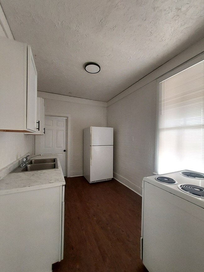 Photo - 240 W Main St