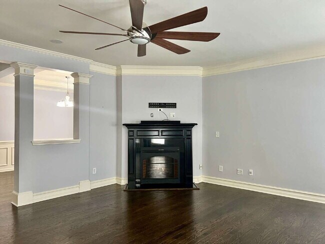 Photo - Spacious Townhome with Elevator!