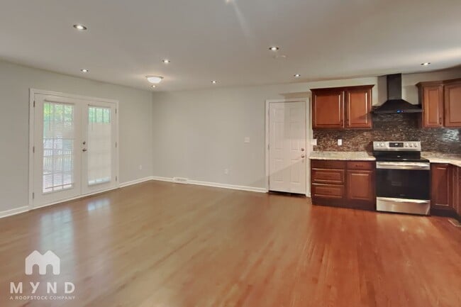 Photo - 6815 Saddle Ridge Rd