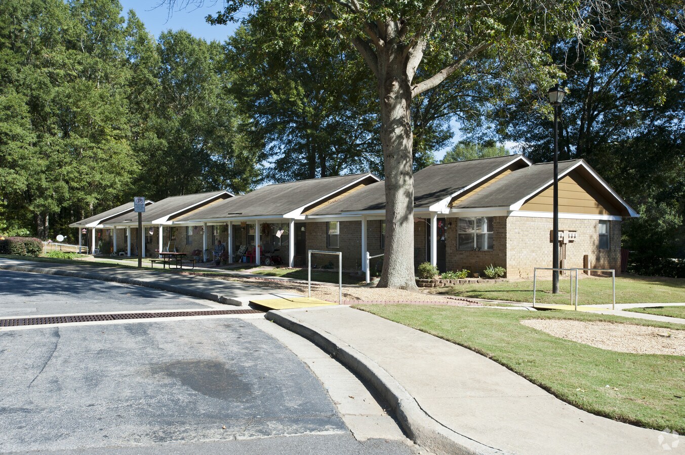 Walton Village Apartments - Walton Village Apartments