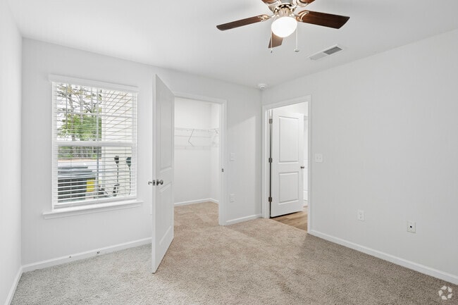 2BR, 2BA - 1,089SF - Second Bedroom