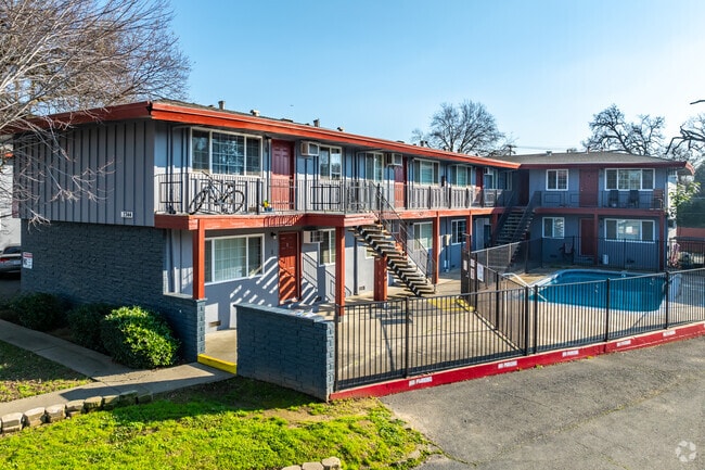 Alternative Building View - River Bend Park