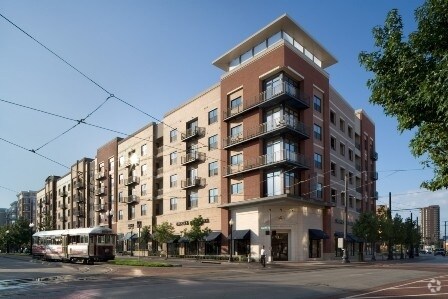 Building Photo - The Uptown