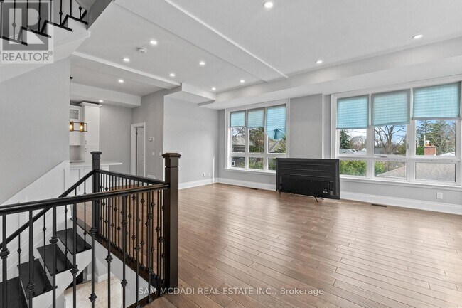 Photo - 15 Old Oak Dr