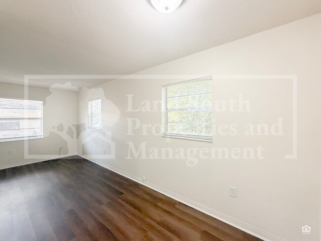 Photo - 929 Lexington St