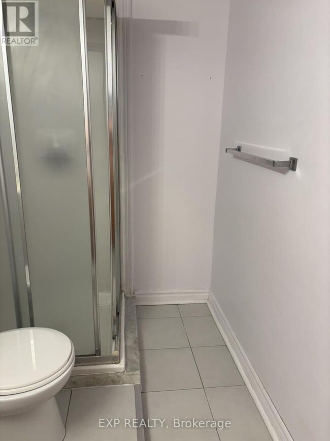 Photo - 1975 Fairport Rd