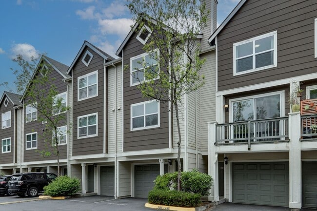 Newer 2 bedroom Townhome in Lynnwood - Newer 2 bedroom Townhome in Lynnwood