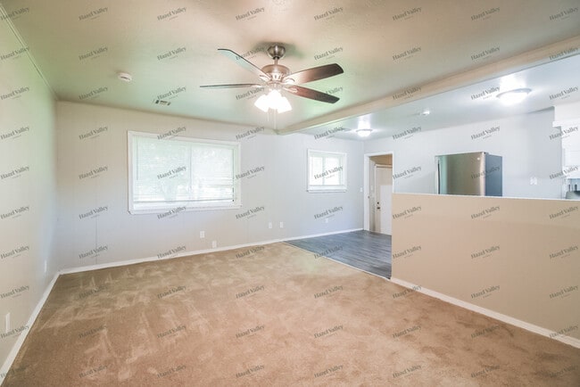 Photo - 1020 Harold Dr