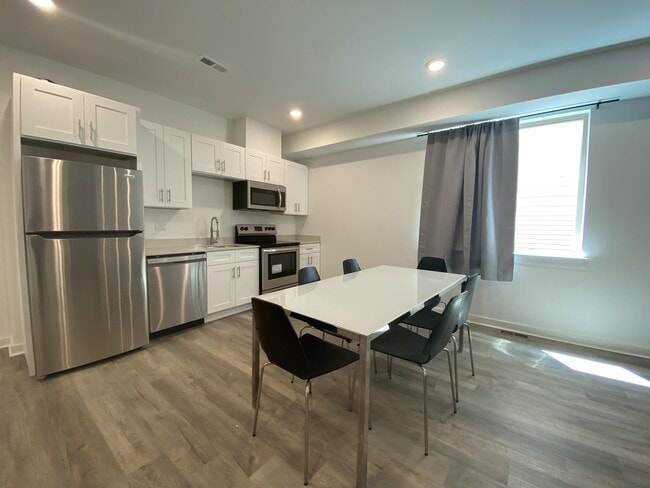 Photo - 317 N 41st St Unit 1