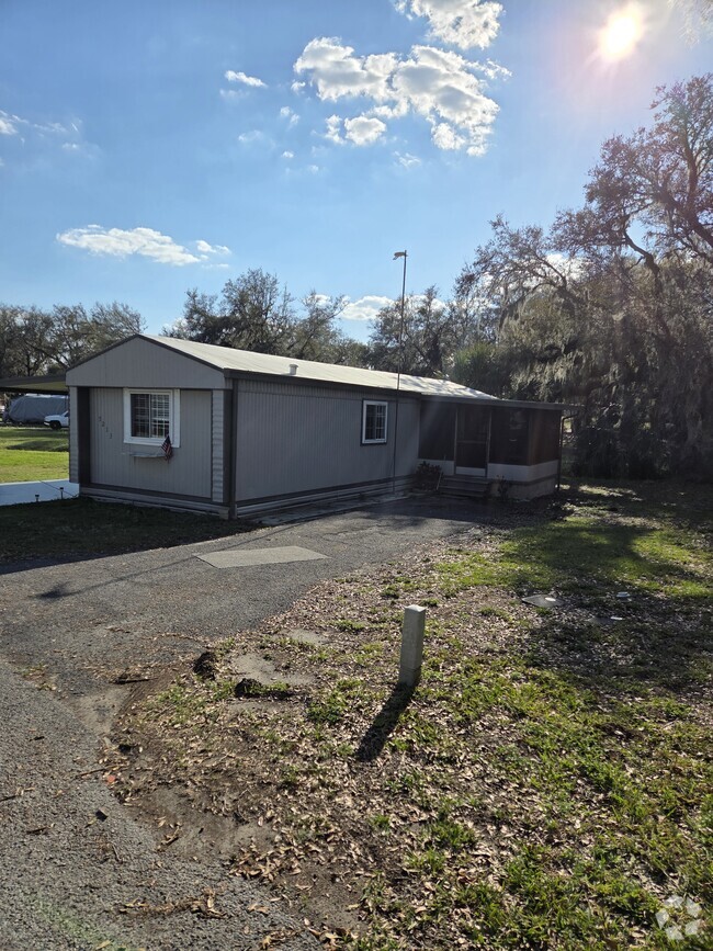 Building Photo - 5213 Shady Rest Ln Rental